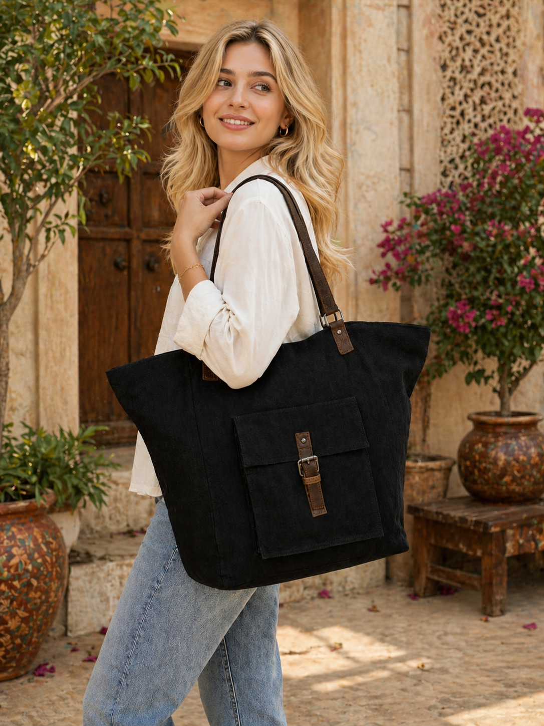 Stylish Large Tote Bag with Cargo Pocket & Leather Strap