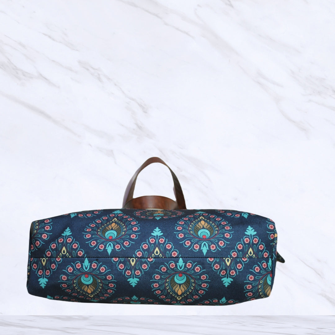 PEACOCK FEATHER PRINT TOTE BAG