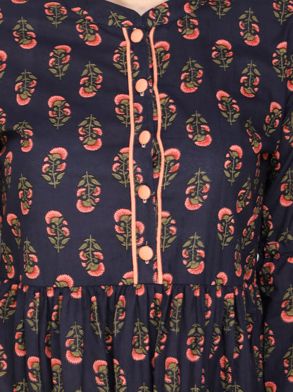 Floral Print Tunic with Chic Pleated Detail