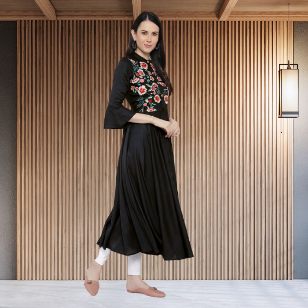 Embroidered Floral Tunic – Flowy Waist-Gathered Design