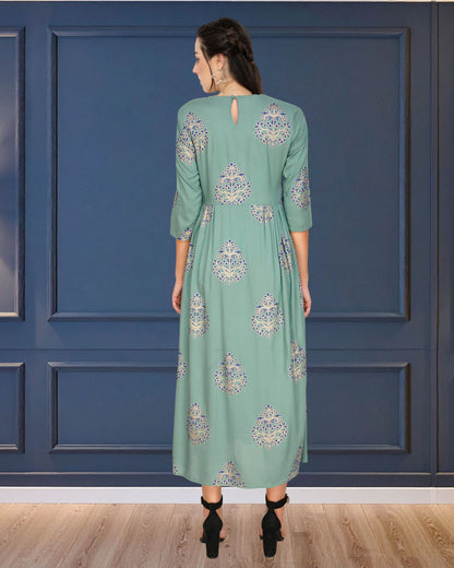 Floral Print Tunic with Chic Pleated Detail